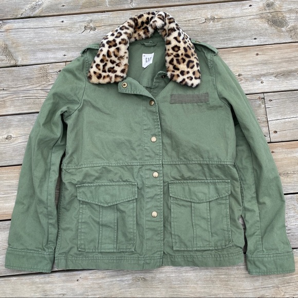 GAP Cheetah Collar Cargo/Chore Coat - Picture 1 of 7
